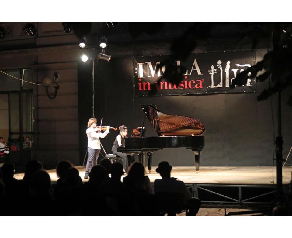 ARCOPAZIE SULLE 4 CORDE Accademia pianistica - CIRCOLI  