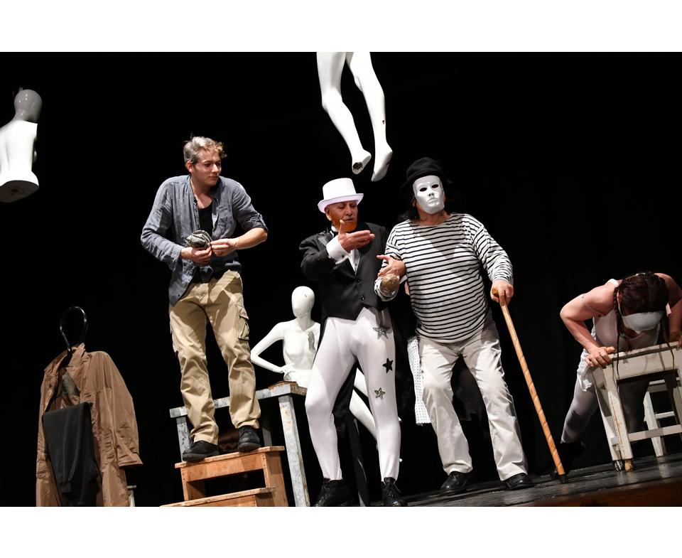 Teatro Lolli- Studio sull'opera da tre soldi di Bertold Brecht