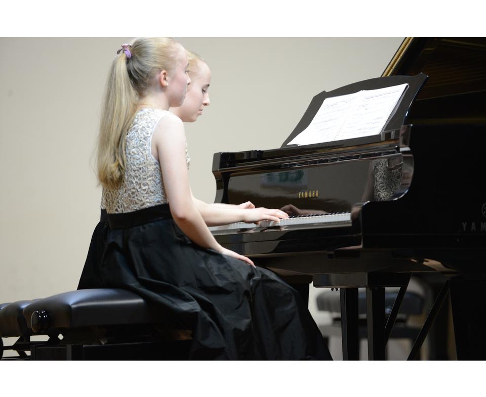 Sala Mariele Ventre- Giovani talenti al pianoforte